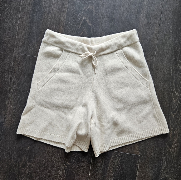 The Group by Babaton Highlight Merino Wool Shorts Size Medium - Picture 5 of 5